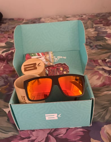 Customer photo review of Mis Raíces Orange