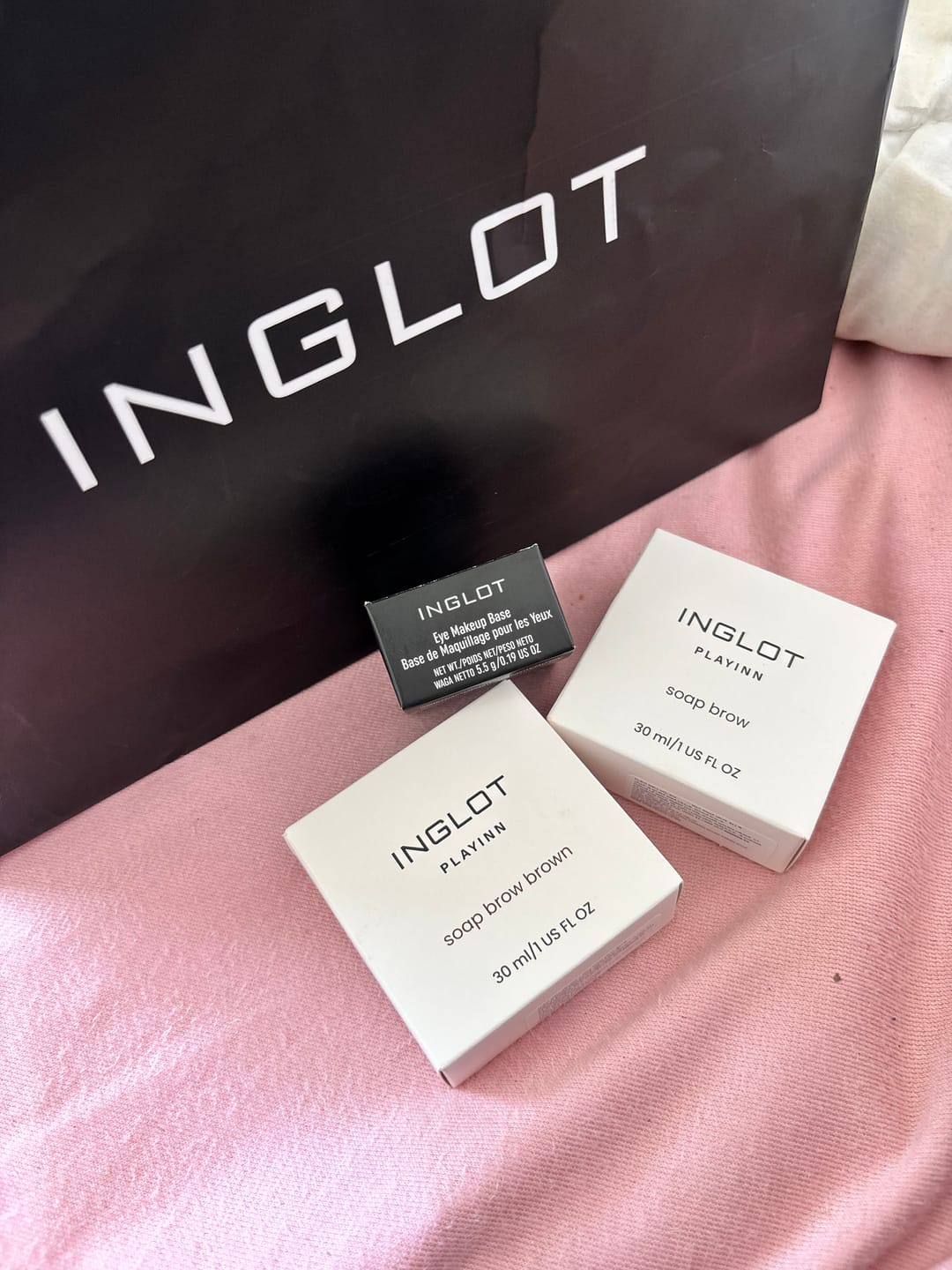 Customer photo review of Eye Makeup Base