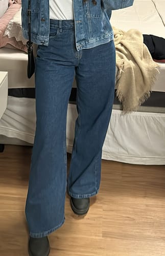 Bárbara A. review of Calça Jeans Wide Leg Buriti Azul Médio image 1 out of 1