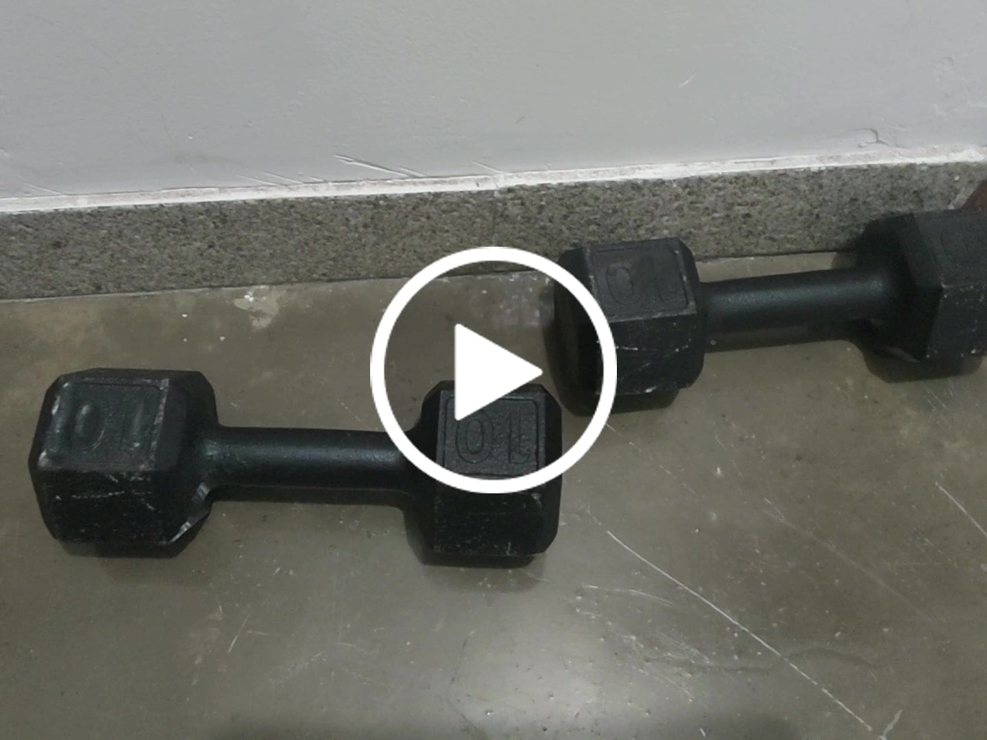 Customer video review of Halter Dumbbell Sextavado Pintado