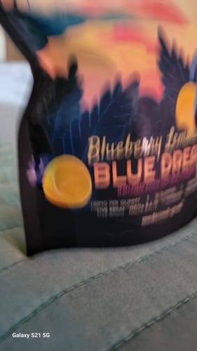Customer photo review of Alpha THC Gummies "Blueberry Lemonade Blue Dream" Vegan Blend 3000mg (100mg x 30 Gummies)