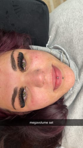 Customer photo review of Cashmere Volume Lash Extensions 0.03mm