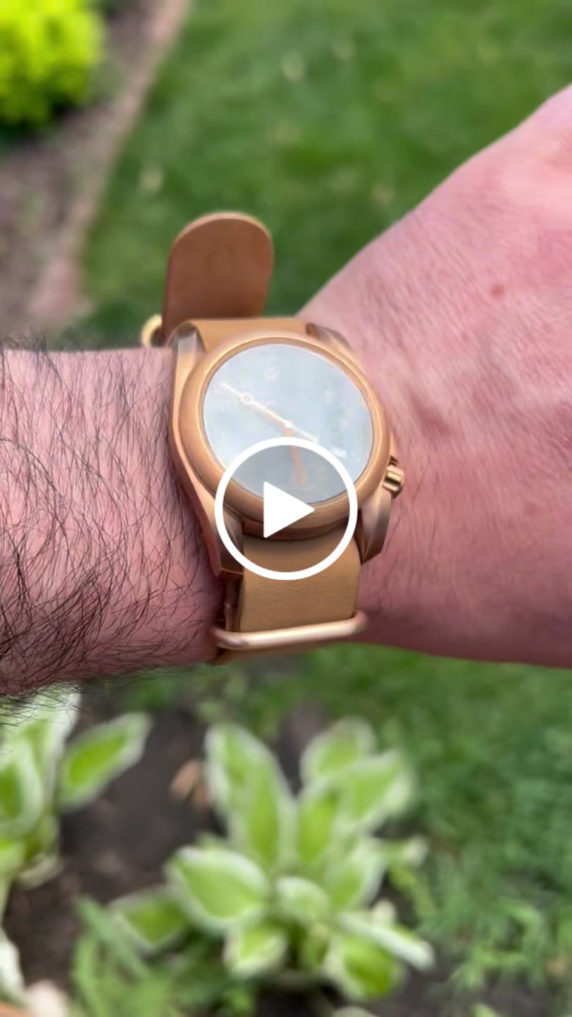 Customer video review of VOYAGER - 100M Waterproof Bronze Automatic Field Watch | Sandstone Green