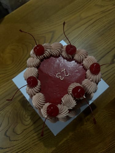 Customer photo review of clara