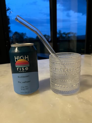 Customer photo review of Blueberry 3mg THC Seltzer