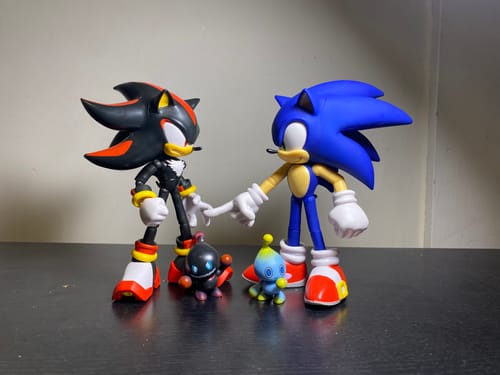Customer photo review of Modern Sonic 6" Collectors Edition Sonic the Hedgehog Figure by Jakks Pacific
