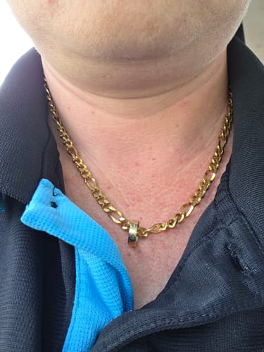 Customer photo review of 18k Gold Figaro Chain