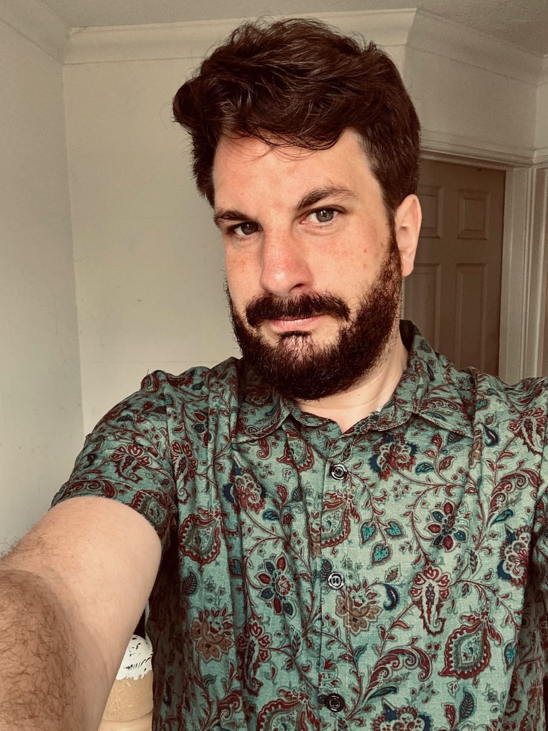 Customer photo review of Men's Retro Paisley 70s Green Holiday Button Up Vintage Short Sleeve Shirt