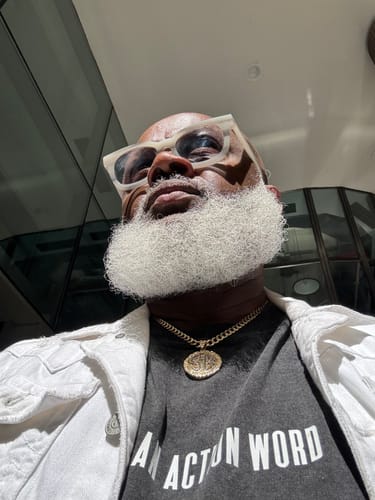 Customer photo review of Beard Oil