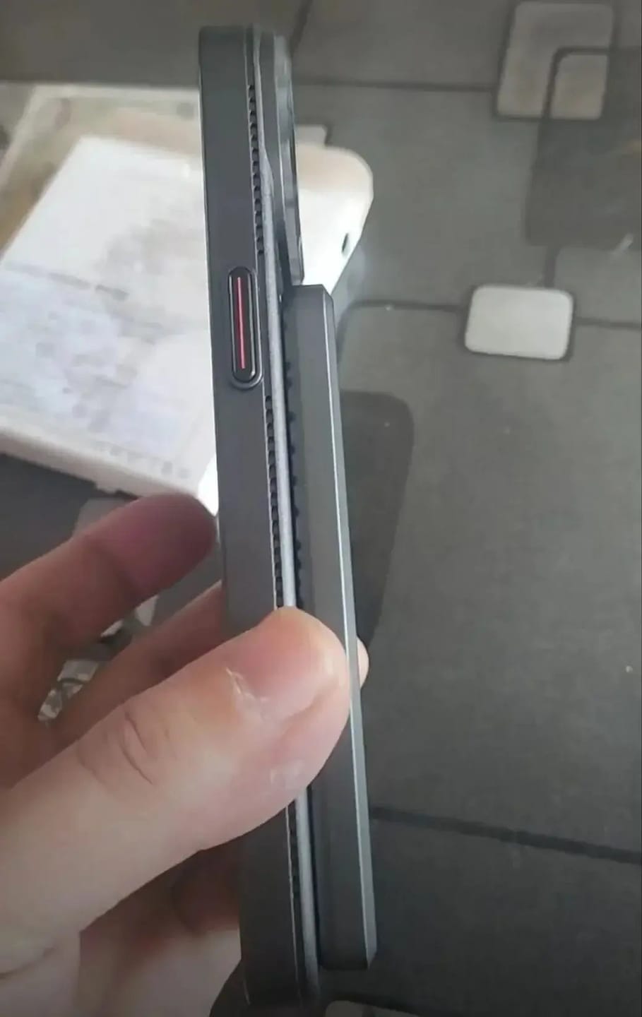 Customer photo review of MagBank Slim