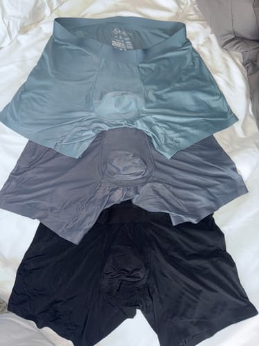 Customer photo review of Nylon Seamless 7in Boxer Briefs No Fly 3pk Black/Heather Gray/Slate Green