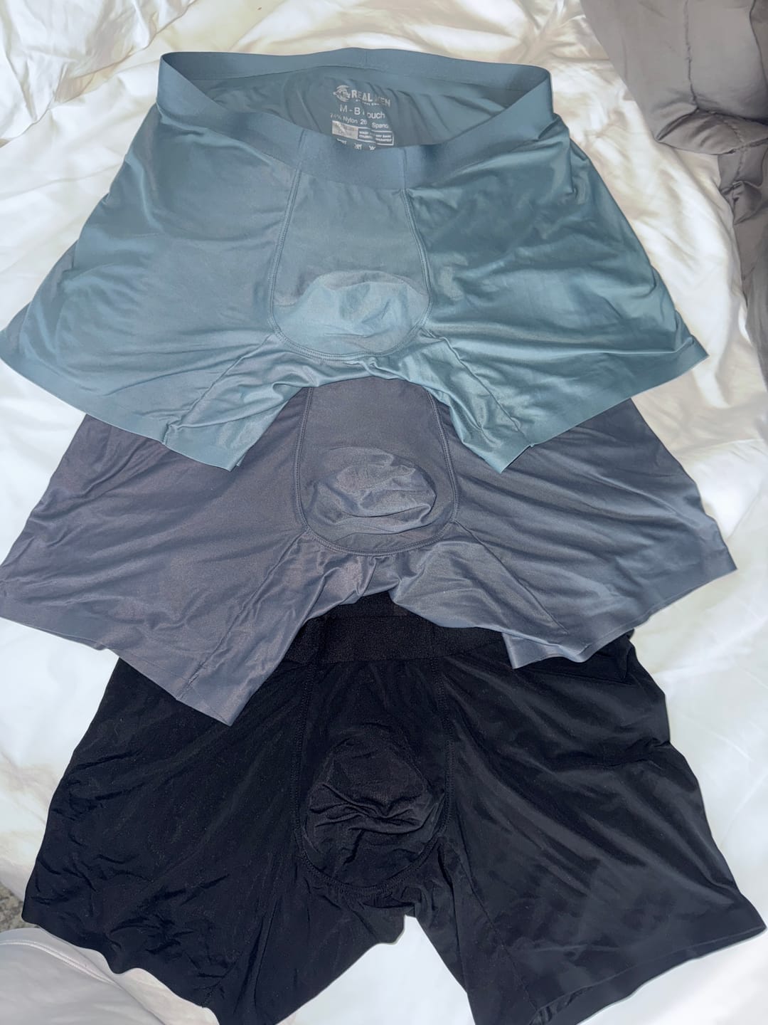 Customer photo review of Nylon Seamless 7in Boxer Briefs No Fly 3pk Black/Heather Gray/Slate Green