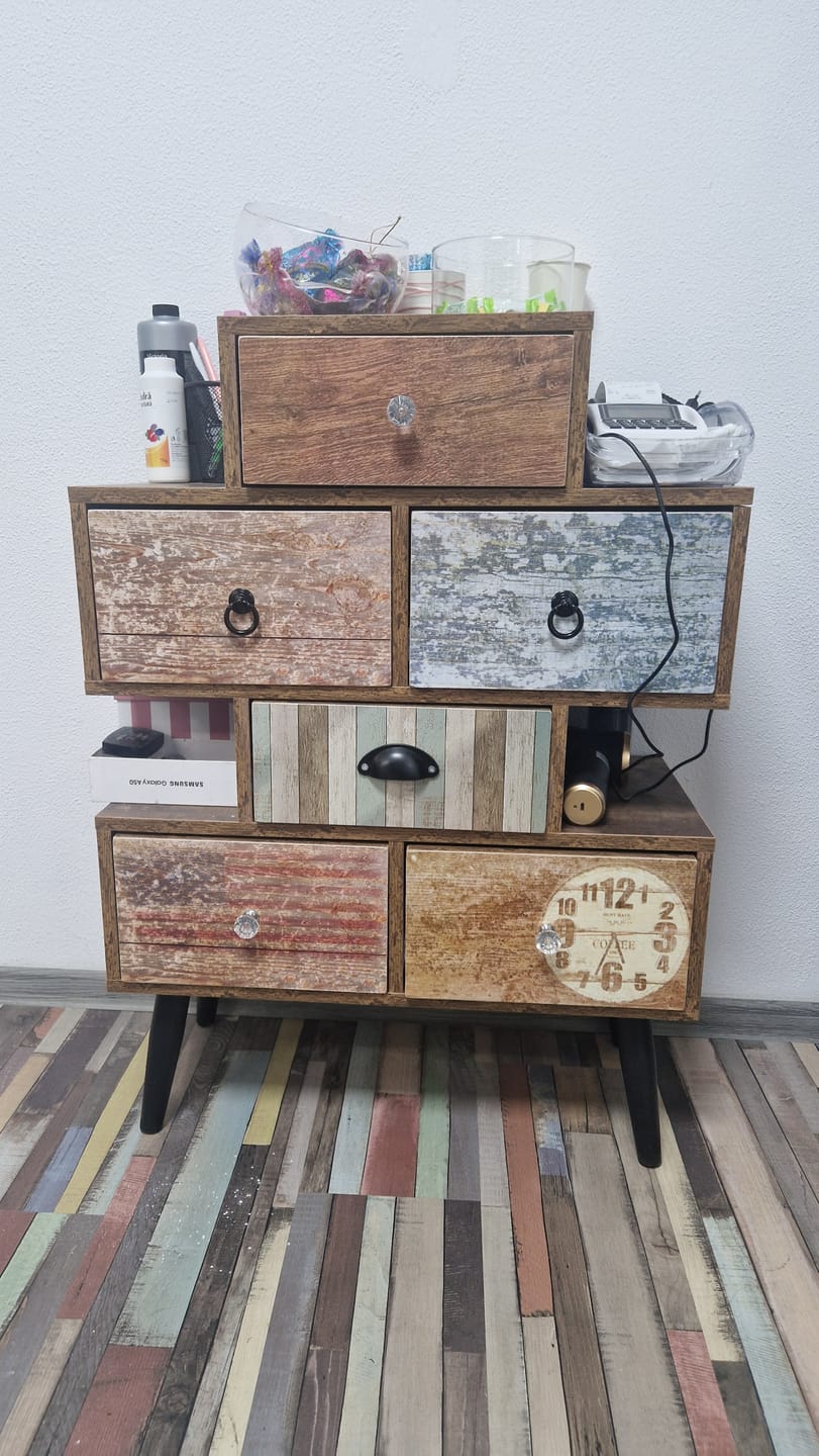 Customer photo review of Comoda MEZO KM2, multicolor, PAL/metal, 63x29x85 cm