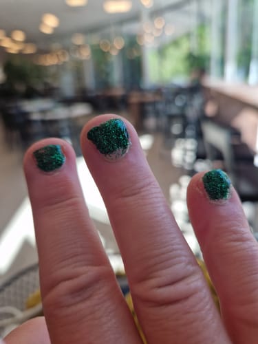 Customer photo review of Deep Forest Glamour Dipping Powder