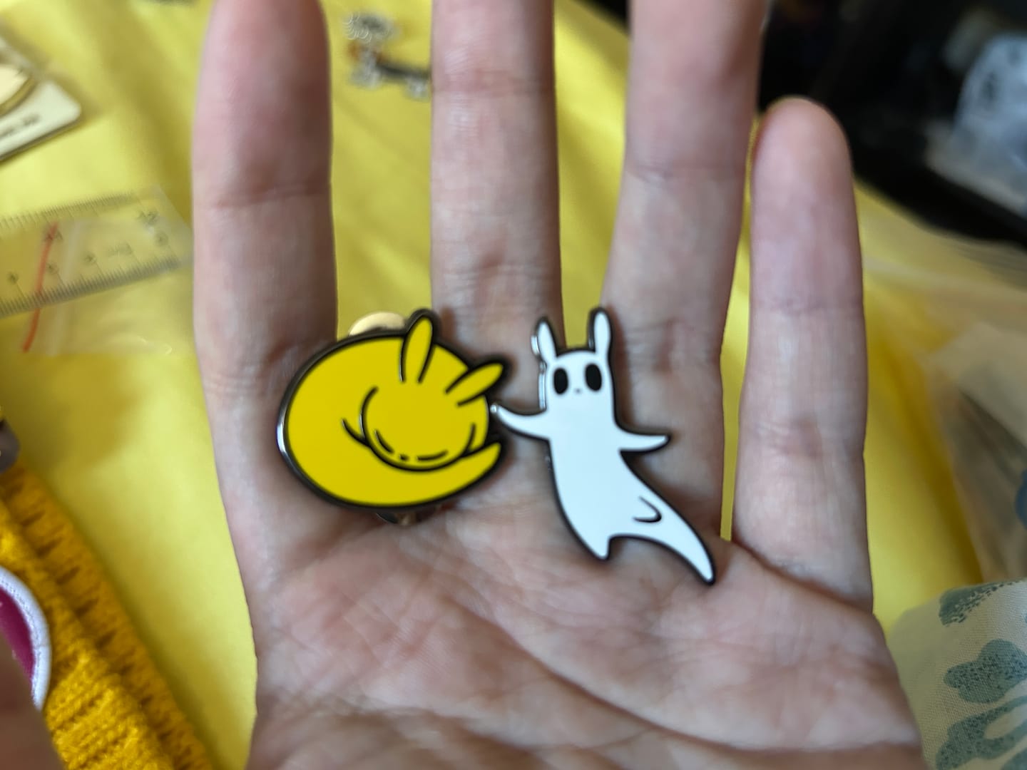 Customer photo review of Rain World - Slugcat Pin