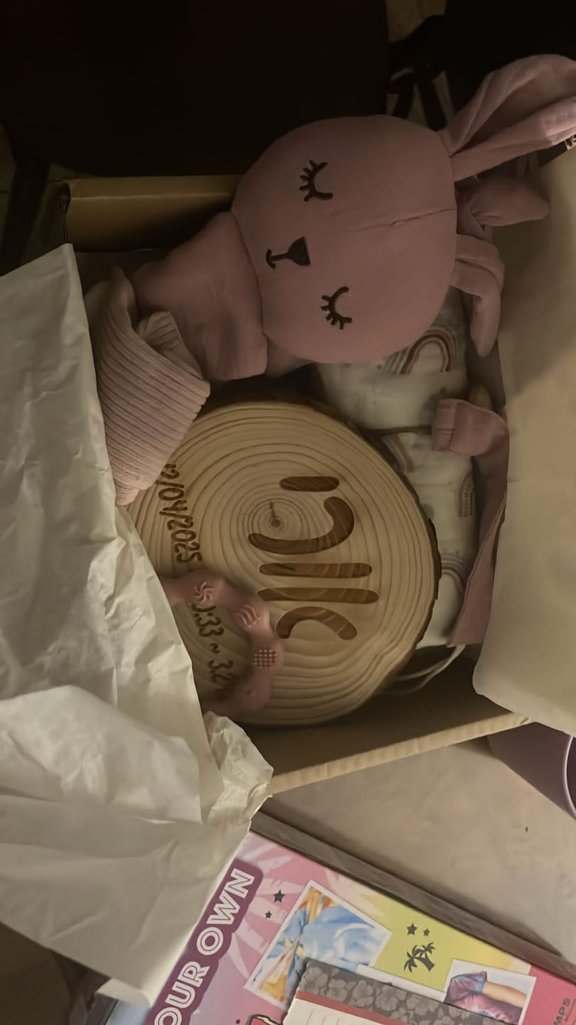 Customer photo review of First Love  -  ורוד