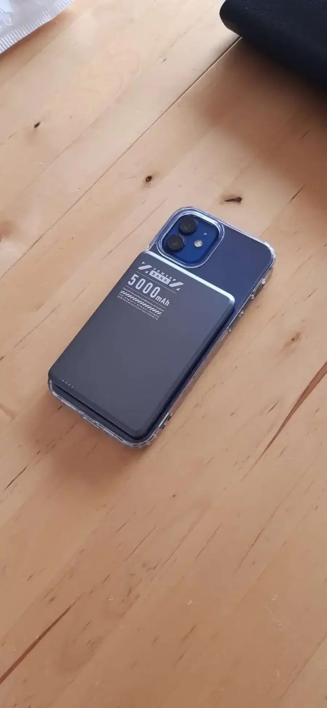Customer photo review of MagBank Slim