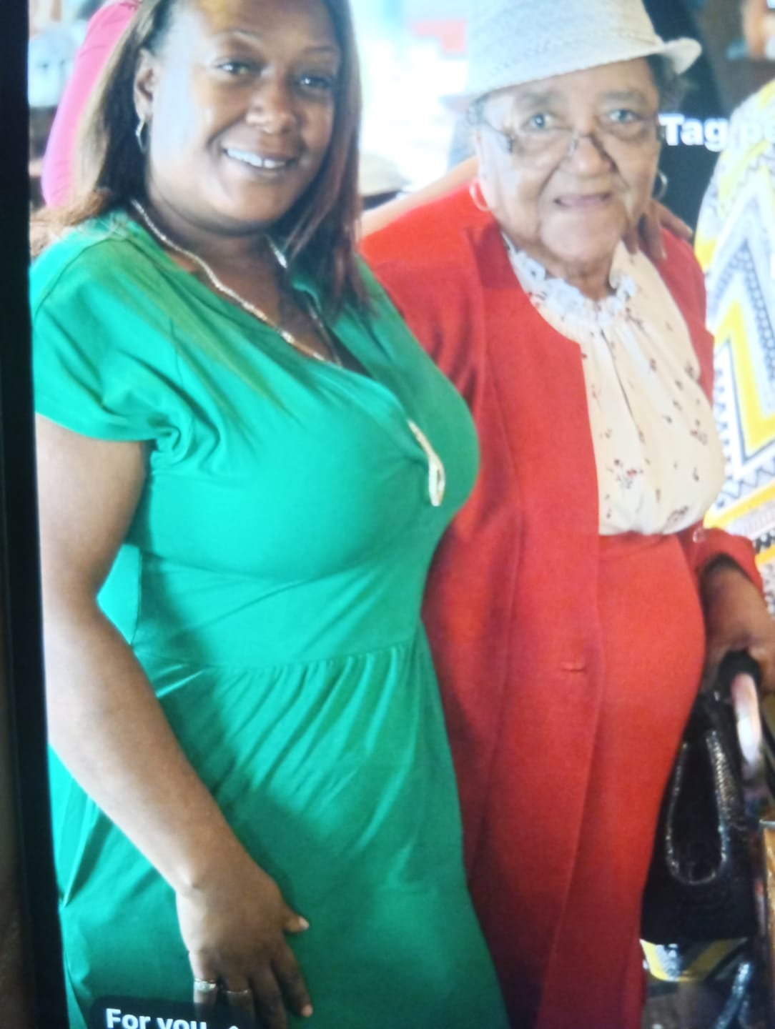 Customer photo review of Mother's Day Buy1Get2 Free Bundle