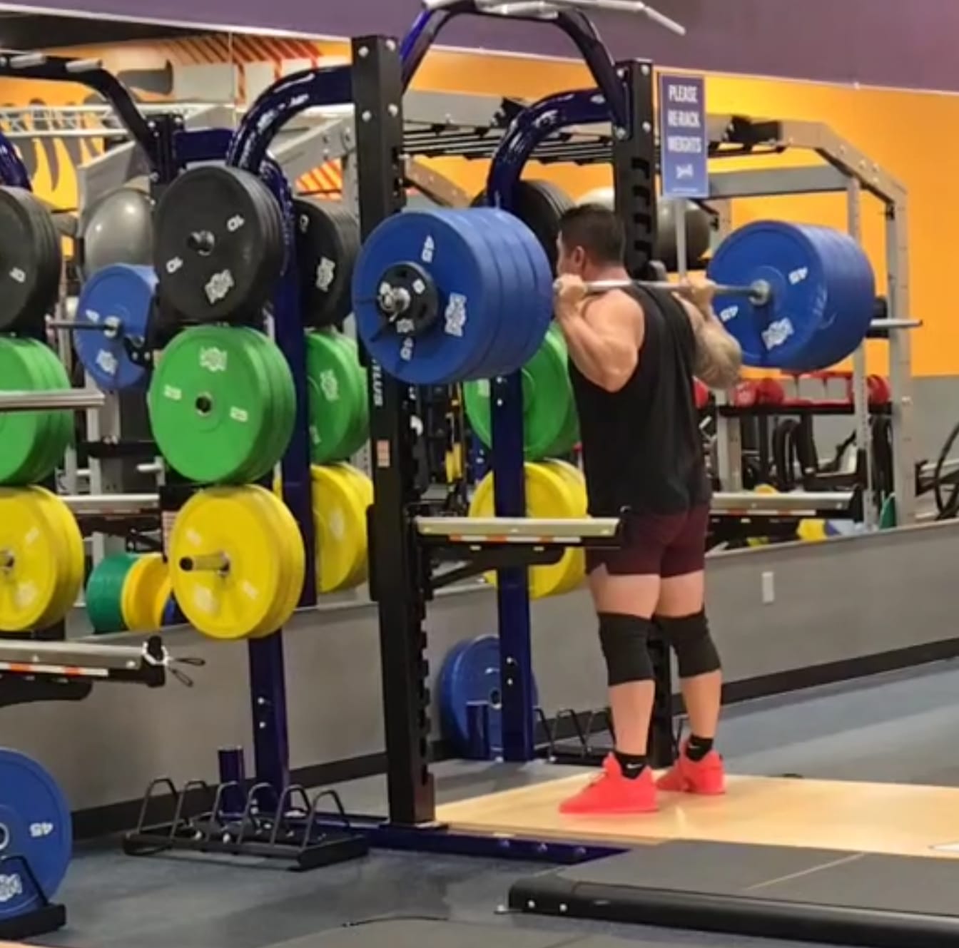 Customer photo review of Thor Knee Sleeves - Double Ply - Black