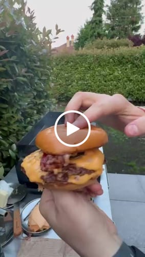 Customer video review of Classic Potato Rolls • 54gr