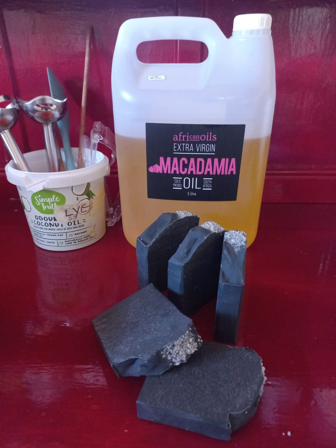 Customer photo review of 5L Cold-Pressed Macadamia Oil - Mbombela