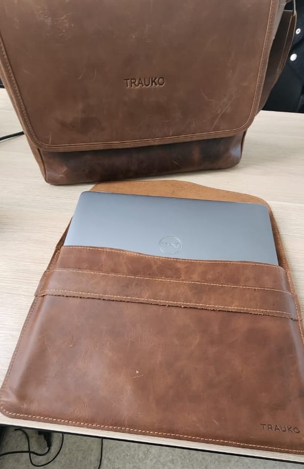 Customer photo review of Funda Notebook Bilbao Café