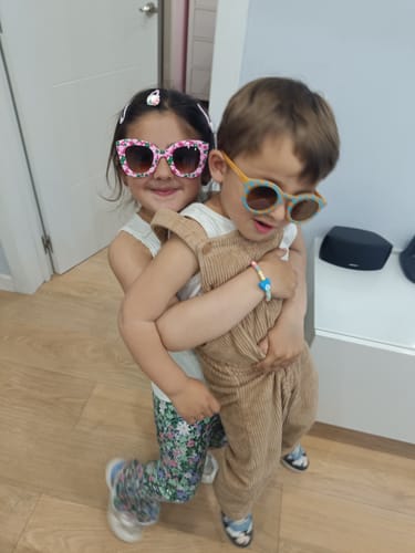 Customer photo review of Gafas de sol Infantil Vichy Cat eyes Polarized Polarized Sostenibles Nenina & Co