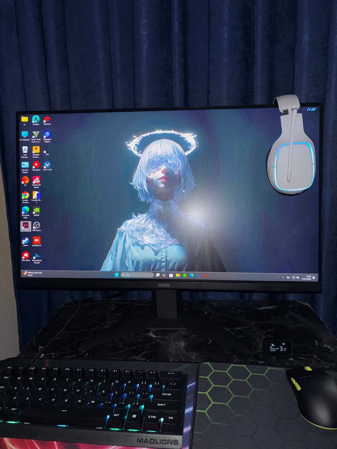Customer photo review of Darmoshark M3S Max Wireless Mouse