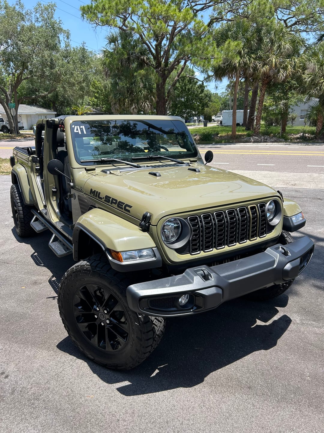 Customer photo review of Snap On Slot Cover for 2024 Grille Wrangler JL JT Grille