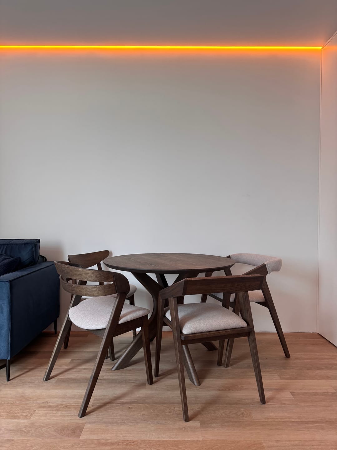 Customer photo review of Bibi Extendable Round Dining Table in Solid Oak