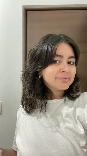 Customer photo review of NUEVO: Kit Piel Deslumbrante (51% OFF) - Limpiador + Tónico + Serum Vitamina C + Serum Niacinamida + Serum Ácido Glicólico + Serum Ácido Hialurónico + Contorno de Ojos