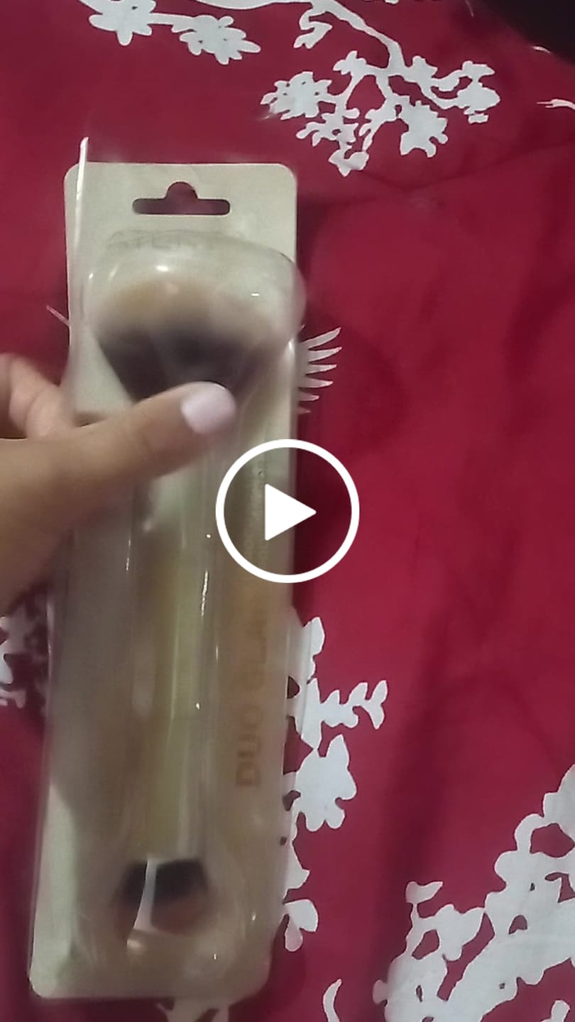Customer video review of BROCHA DUO POLVO Y RUBOR