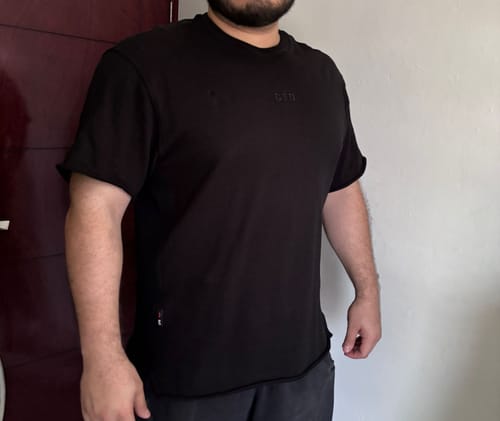 Customer photo review of Artial Performance Tee - Black