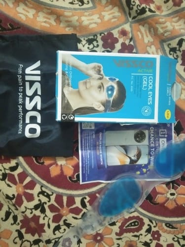 Customer photo review of Vissco Cool Eyes (Gel), Eye Relaxing Mask For Puffy Tired Eyes, Dark Circles, Instant Pain Relief, Dry Eyes, Redness - Universal (Blue)