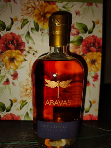 Customer photo review of Ābols ozolā, izturēts franču ozolkoka mucā