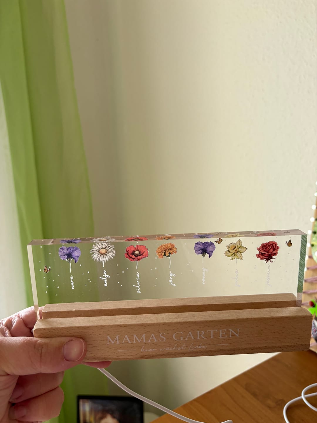Customer photo review of Omas Garten - Personaliserter LED Aufsteller mit Blumen und Namen