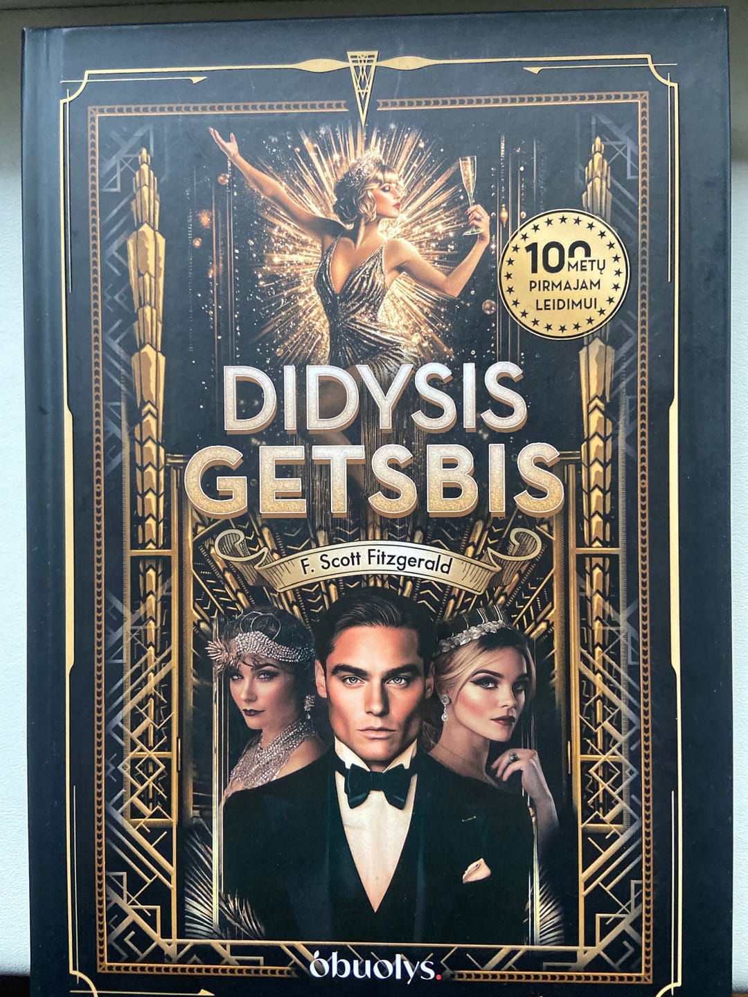 Customer photo review of Didysis Getsbis: kolekcinis leidimas 100 metų jubiliejaus proga + iliustracijos + spalvota puslapių briauna!