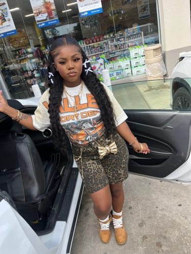 Customer photo review of Vale Forever Defensive Anchor Vintage Tee White