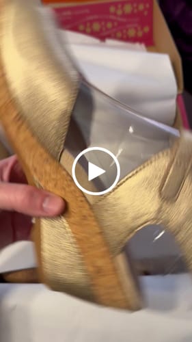 Customer video review of Reseller Ready Women's NIB Assorted Footwear