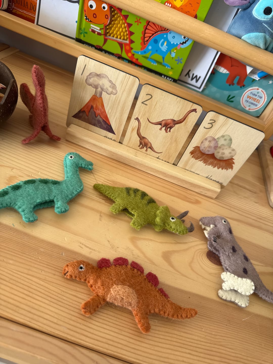 Customer photo review of Dinosaur Finger Puppets Set