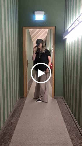Customer video review of KLARA.K Wide Leg Pants