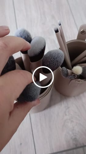 undefined review of Set de Pensule pentru Machiaj - Colectia Completa image 1 out of 1