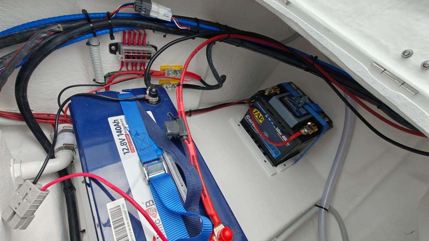 Customer photo review of Timeusb LiFePO4 12V Smart Batterie 140Ah mit Bluetooth und Tieftemperaturschutz