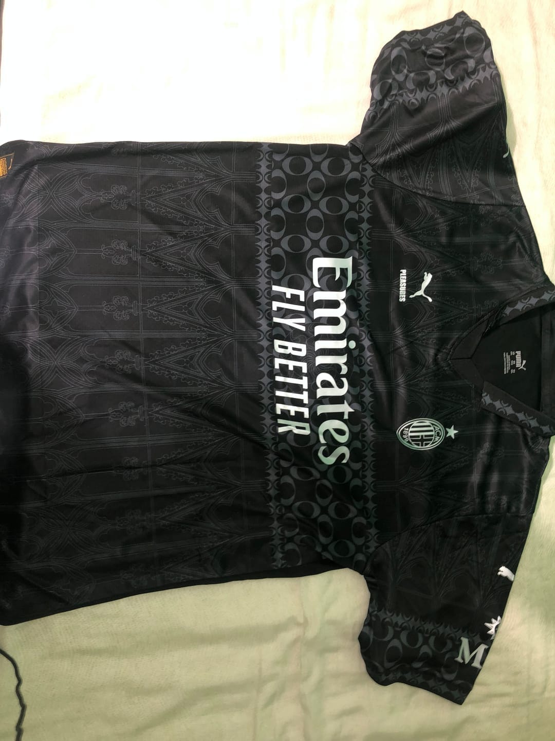 Customer photo review of MAGLIA MILAN SPECIAL EDITION 2024/25