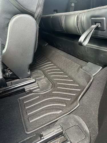 Customer photo review of Pisos Calce Perfecto Ford Explorer Años 2020 Al 2025