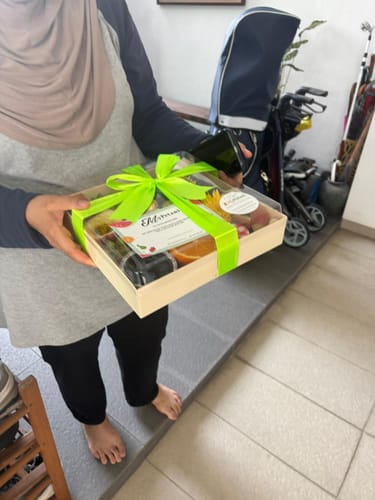 Customer photo review of TRX Tun Razak Exchange Extra Gold Fruit Grazing Platter (15 pc Ferrero) [Malaysia]