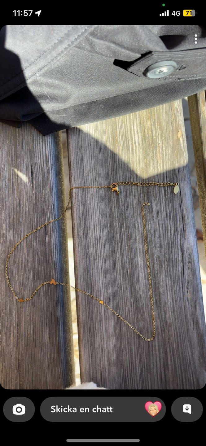 Customer photo review of Sarah - 3 Small Hearts Necklace Stainless Steel