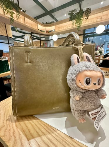 Customer photo review of STAND OIL - Oblong Bag Mini / Basil