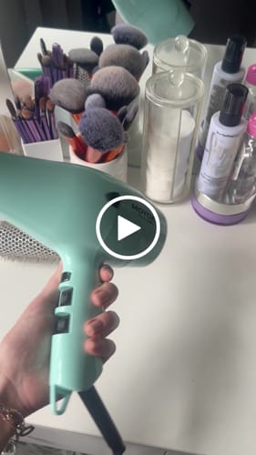 Customer video review of Moyoko E8 Hairdryer in Blue