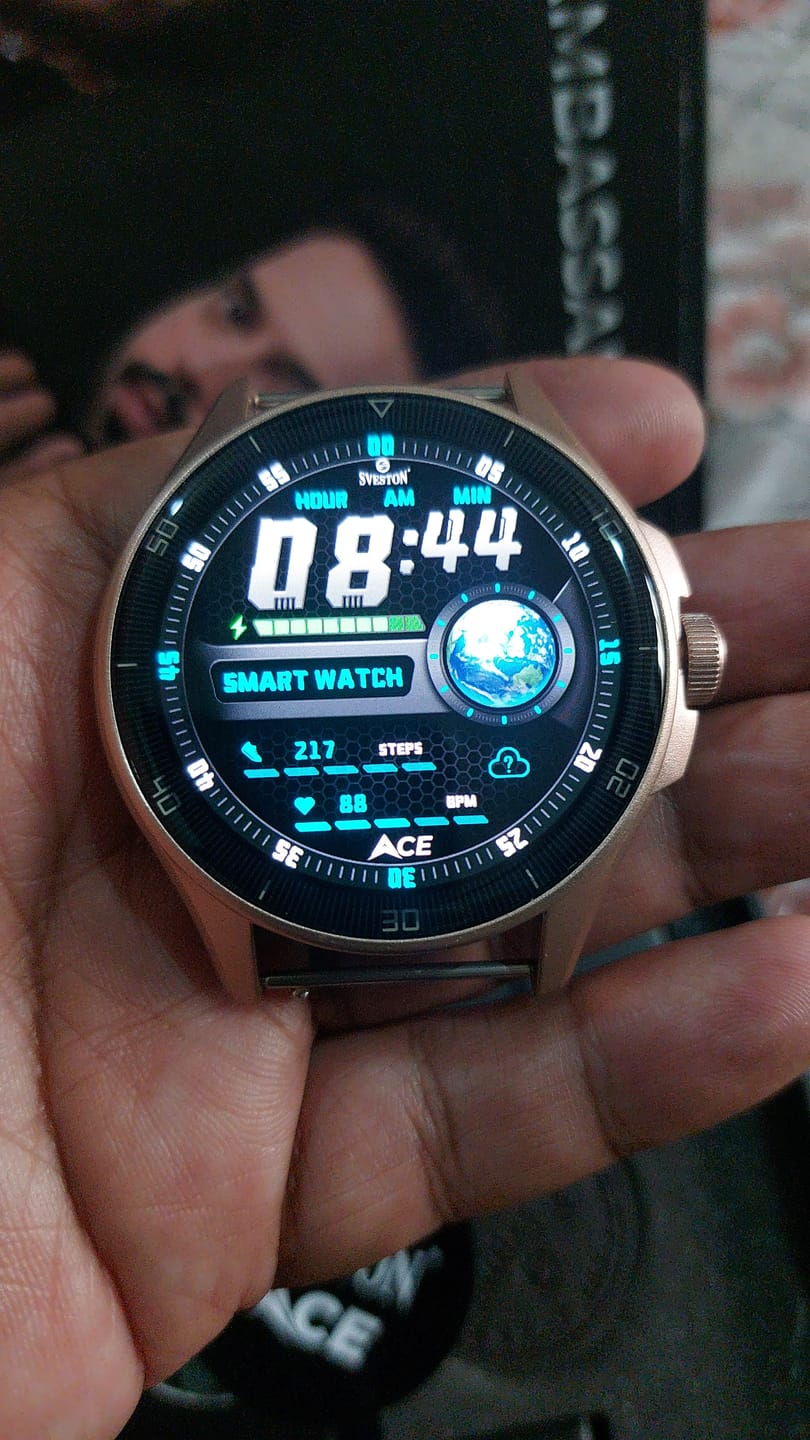 Customer photo review of Ace Chain Smartwatch + Silicon Strap